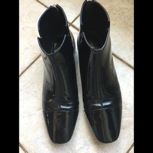 Nine West ankle boots with back zipper US7.5
